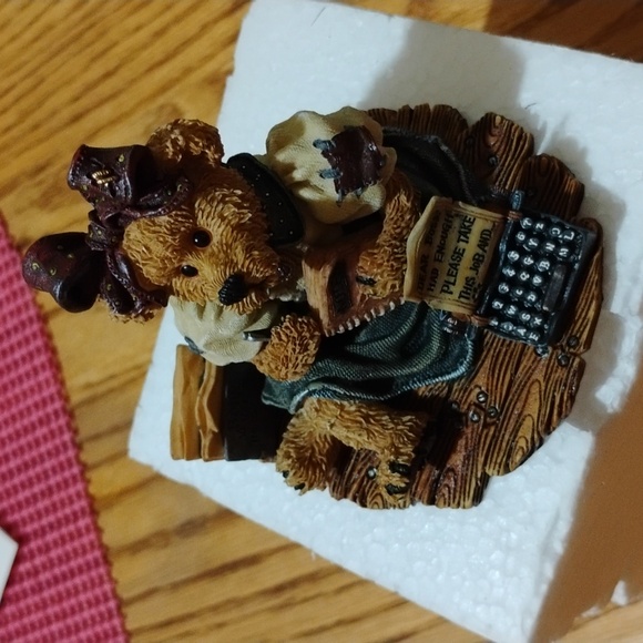 1993 THE BOYDS COLLECTION...TAKE THIS JOB RESIN BEAR FIGURINE. - Picture 2 of 12